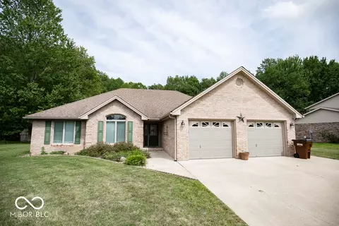 48 Dallas Dr, North Vernon, IN 47265