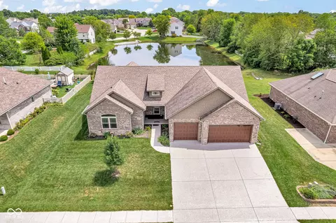 2075 Saunders Field Dr, Avon, IN 46123