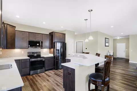 Kitchen - 4118 Epler Ave, Indianapolis, IN 46237 photo 4 of 8