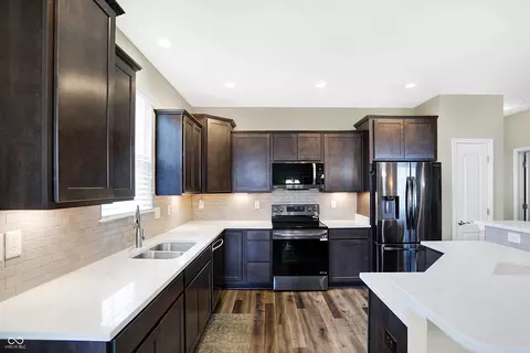 Kitchen - 4118 Epler Ave, Indianapolis, IN 46237 photo 6 of 8