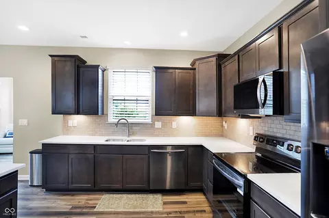 Kitchen - 4118 Epler Ave, Indianapolis, IN 46237 photo 7 of 8