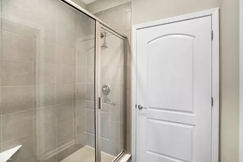 Bath - 4118 Epler Ave, Indianapolis, IN 46237 photo 3 of 4