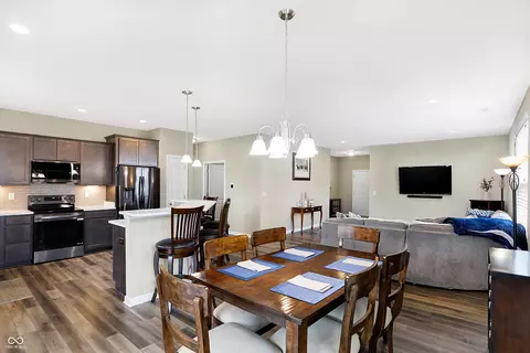 Dining - 4118 Epler Ave, Indianapolis, IN 46237 photo 2 of 4