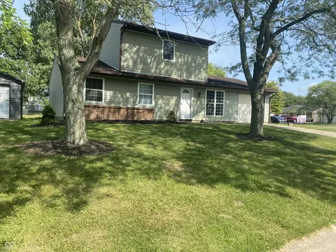 8808 Wapahani Dr, Selma, IN 47383