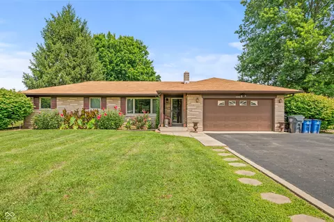 3984 W Fairview Rd, Greenwood, IN 46142