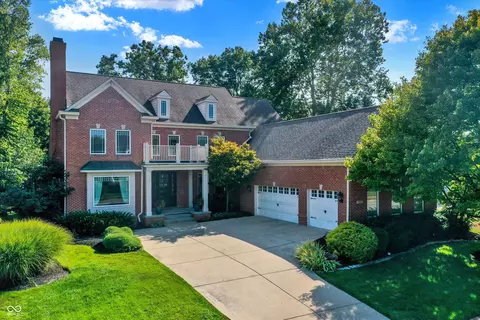 8040 Heyward Dr, Indianapolis, IN 46250