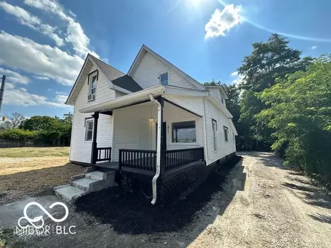 211 Woodlawn Pl, Crawfordsville, IN 47933