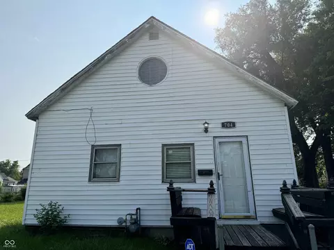 704 N Mulberry St, Muncie, IN 47305