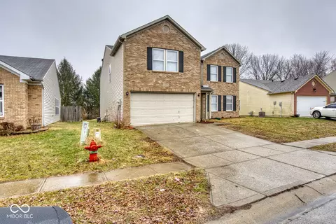 2225 Shadowbrook Dr, Plainfield, IN 46168 photo 3