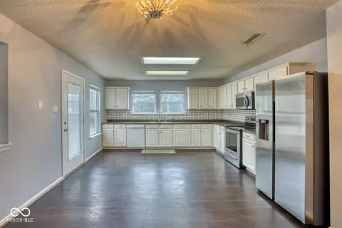 2225 Shadowbrook Dr, Plainfield, IN 46168 photo 12