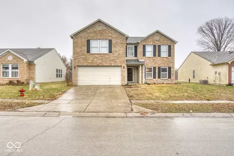 2225 Shadowbrook Dr, Plainfield, IN 46168