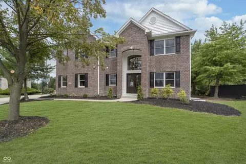 401 Lois Way, Carmel, IN 46032