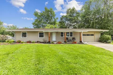 333 Southlane Dr, Whiteland, IN 46184