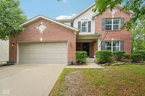 8562 Walden Trace Dr, Indianapolis, IN 46278