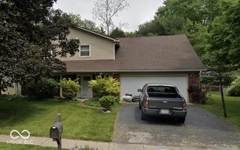8207 Groton Ln, Indianapolis, IN 46260
