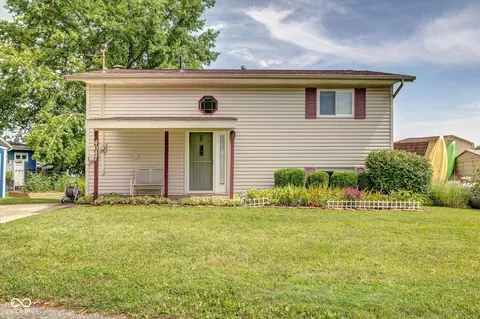 4047 N Salmon Harbor Rd, Unionville, IN 47468