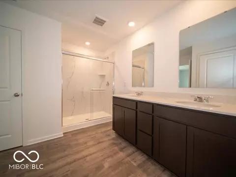 Bath - 2268 Pinehurst Dr, Plainfield, IN 46168 photo 3 of 4