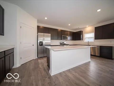 Kitchen - 2268 Pinehurst Dr, Plainfield, IN 46168 photo 3 of 7