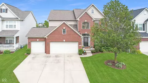 7811 Sea Eagle Cir, Zionsville, IN 46077