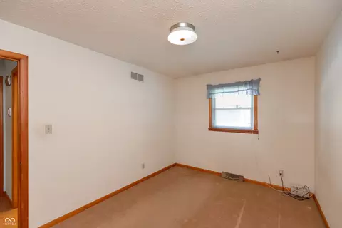 Bedroom - 533 E Freeman Ave, Seymour, IN 47274 photo 6 of 7
