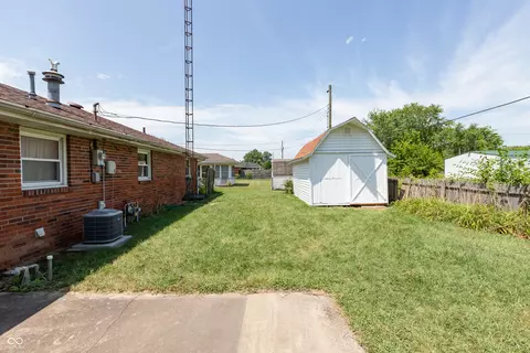Exterior - 533 E Freeman Ave, Seymour, IN 47274 photo 3 of 3