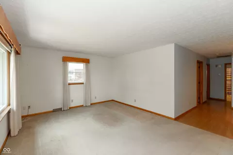 Living - 533 E Freeman Ave, Seymour, IN 47274 photo 1 of 5