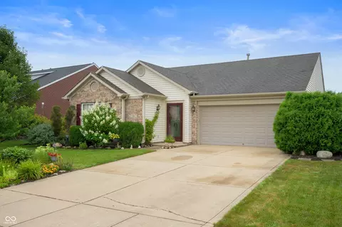 407 Shadetree Ln, Sheridan, IN 46069