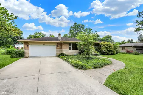 115 E Beechwood Ln, Indianapolis, IN 46227