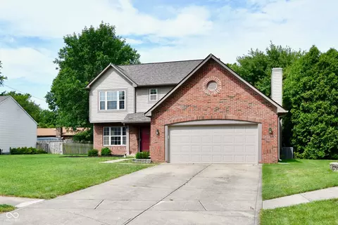 7920 Pine Lake Rd, Indianapolis, IN 46268
