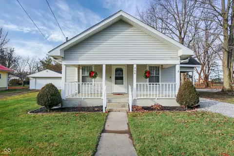 208 N Main St, Whitestown, IN 46075