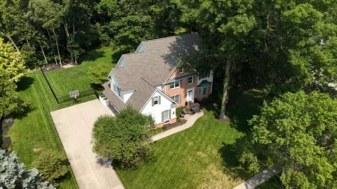 7049 Oakbay Dr, Noblesville, IN 46062