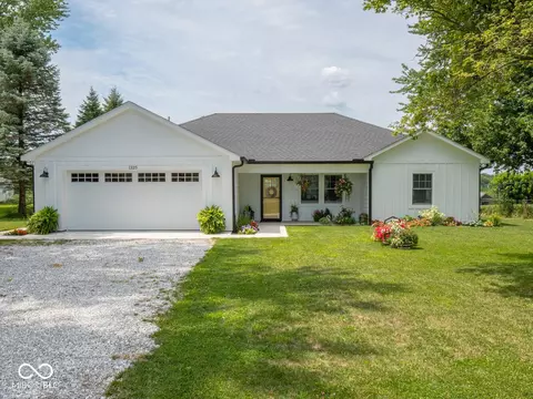 1325 S Baker St, Rushville, IN 46173