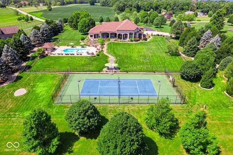 10648 S Auburn Hills Dr, Edinburgh, IN 46124