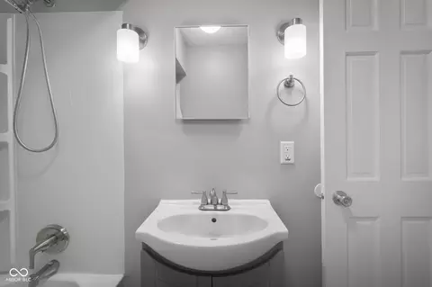 5546 Denoise St, Columbus, IN 47201 photo 21