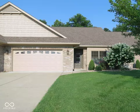 4070 Naples Dr, Columbus, IN 47203