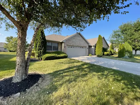 1144 Woodridge, Brownsburg, IN 46112