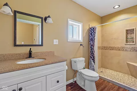 Bath - 12555 E 266th St, Arcadia, IN 46030 photo 1 of 1