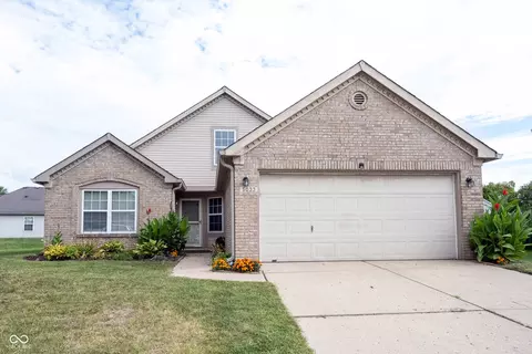 5033 Quail Ridge Ln, Indianapolis, IN 46254