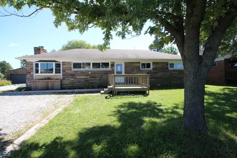 559 Mackey Rd, Danville, IN 46122