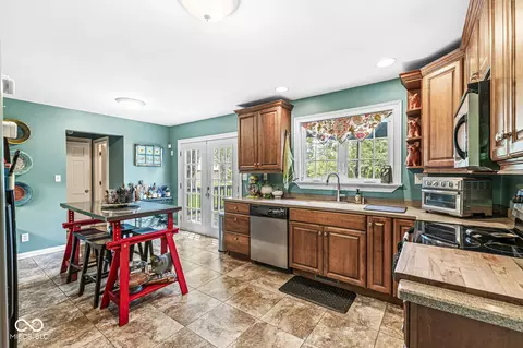 255 E Senator Way, Carmel, IN 46032 photo 12