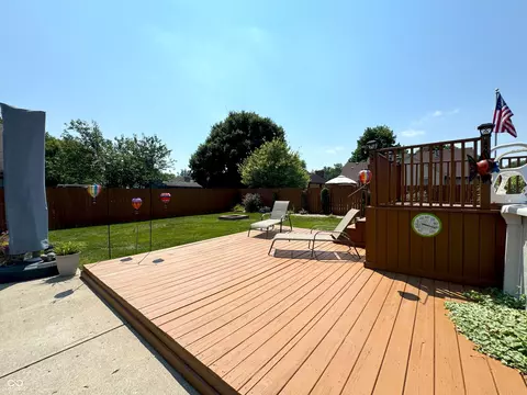 Exterior - 934 Jonathan Dr, Plainfield, IN 46168 photo 7 of 14