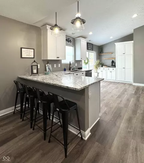 Kitchen - 934 Jonathan Dr, Plainfield, IN 46168 photo 8 of 8
