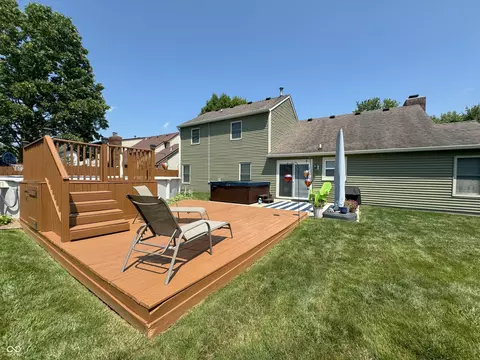 Exterior - 934 Jonathan Dr, Plainfield, IN 46168 photo 8 of 14