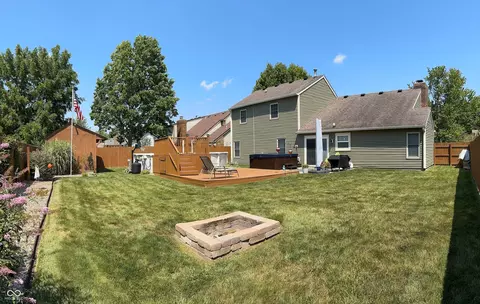 Exterior - 934 Jonathan Dr, Plainfield, IN 46168 photo 5 of 14