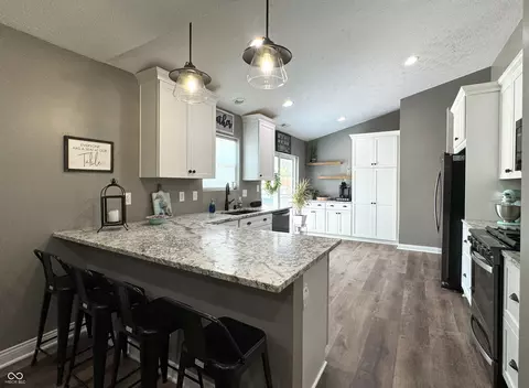 Kitchen - 934 Jonathan Dr, Plainfield, IN 46168 photo 1 of 8