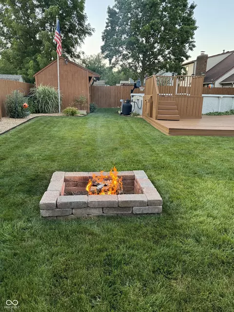 Exterior - 934 Jonathan Dr, Plainfield, IN 46168 photo 10 of 14