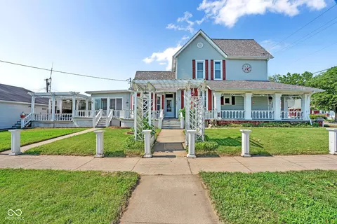 303 N Pine St, Seymour, IN 47274