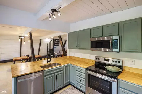 7042 E 1000 N, Pendleton, IN 46064 photo 9