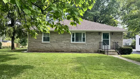 1205 W Cowing Dr, Muncie, IN 47304