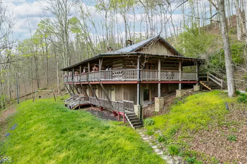 1690 Salt Creek Rd, Nashville, IN 47448